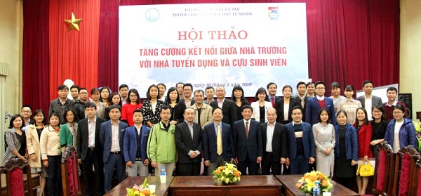 Hội thảo “Tăng cường kết nối giữa nhà trường với nhà tuyển dụng và cựu sinh viên”