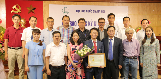 Cựu sinh viên K41 Khoa Vật lý - PGS.TS Phan Mạnh Hưởng: 